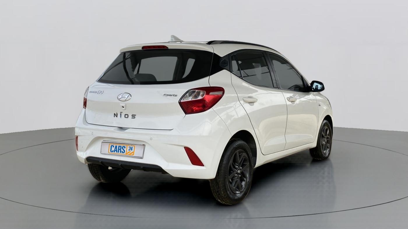 2021 Hyundai GRAND I10 NIOS SPORTZ AMT 1.2 KAPPA VTVT, Petrol, Automatic, 5,539 km, Right Back Diagonal