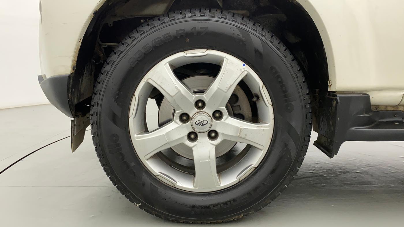 2020 Mahindra Scorpio S11 2WD, Diesel, Manual, 84,500 km, Left Front Wheel