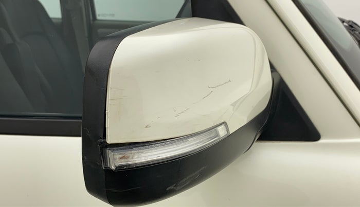 2020 Mahindra Scorpio S11 2WD, Diesel, Manual, 84,500 km, Right rear-view mirror - Cover has minor damage