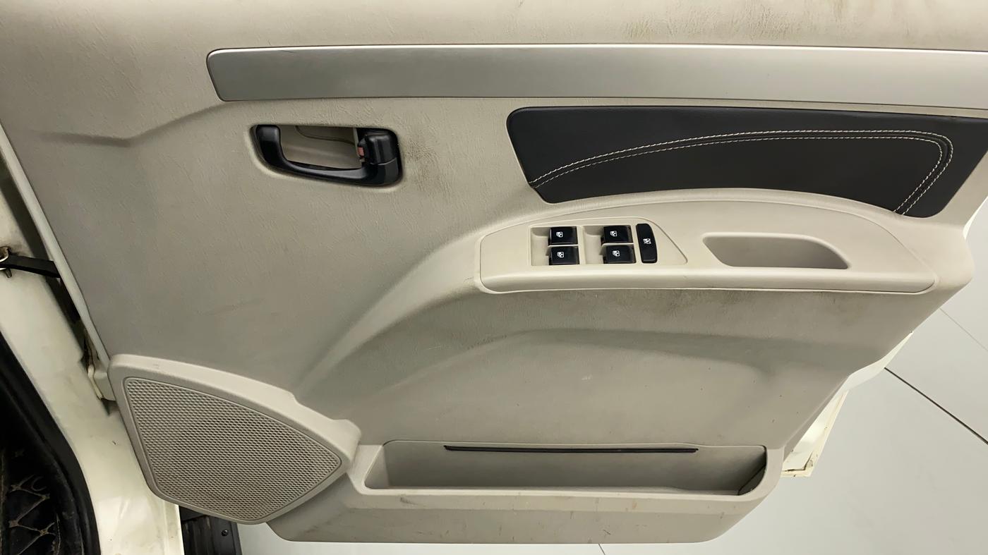 2020 Mahindra Scorpio S11 2WD, Diesel, Manual, 84,500 km, Driver Side Door Panels Control