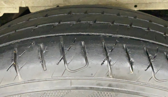 2020 Mahindra Scorpio S11 2WD, Diesel, Manual, 84,500 km, Right Rear Tyre Tread
