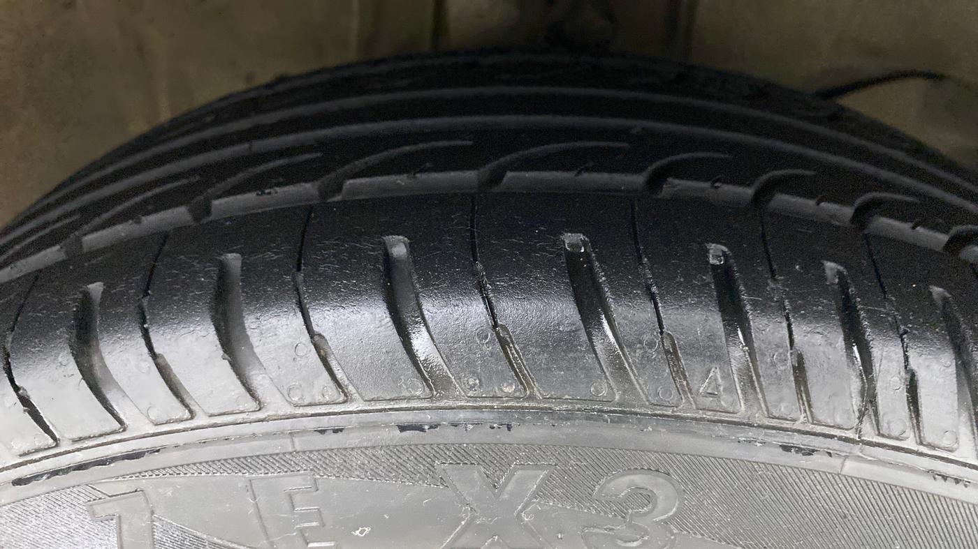 2018 Honda Amaze 1.5L I-DTEC VX, Diesel, Manual, 72,847 km, Right Front Tyre Tread