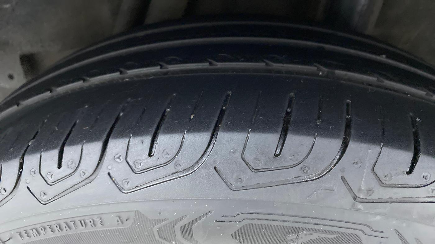 2017 Honda Jazz 1.2 V AT, Petrol, Automatic, 55,768 km, Left Rear Tyre Tread