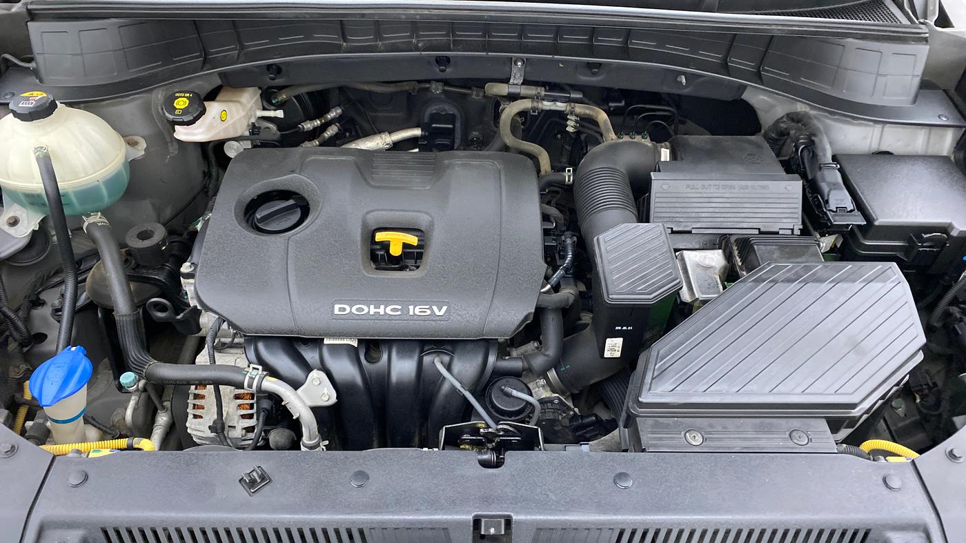2016 Hyundai Tucson 2WD AT GL PETROL , Petrol, Automatic, 21,218 km, Open Bonet