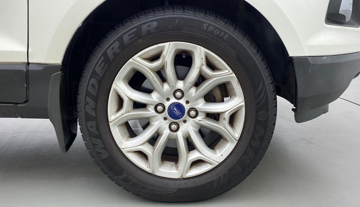 2016 Ford Ecosport 1.5 TITANIUM TI VCT AT, Petrol, Automatic, 74,620 km, Right Front Wheel