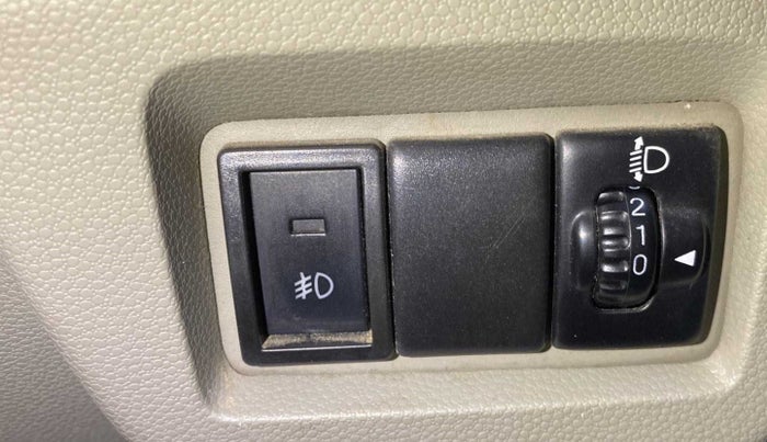 2017 Maruti Alto K10 VXI (O) AMT, Petrol, Automatic, 43,117 km, Dashboard - Headlight height adjustment not working