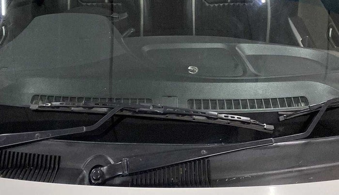2017 Maruti Alto K10 VXI (O) AMT, Petrol, Automatic, 43,117 km, Front windshield - Minor spot on windshield