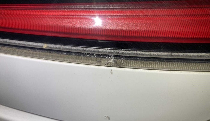 2021 Hyundai AURA SX+ 1.0 TURBO GDI MT, Petrol, Manual, 24,934 km, Right tail light - Minor damage
