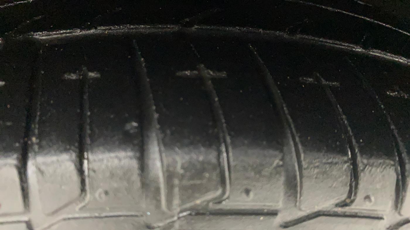 2017 Hyundai Xcent SX 1.2 (O), Petrol, Manual, 44,767 km, Left Front Tyre Tread