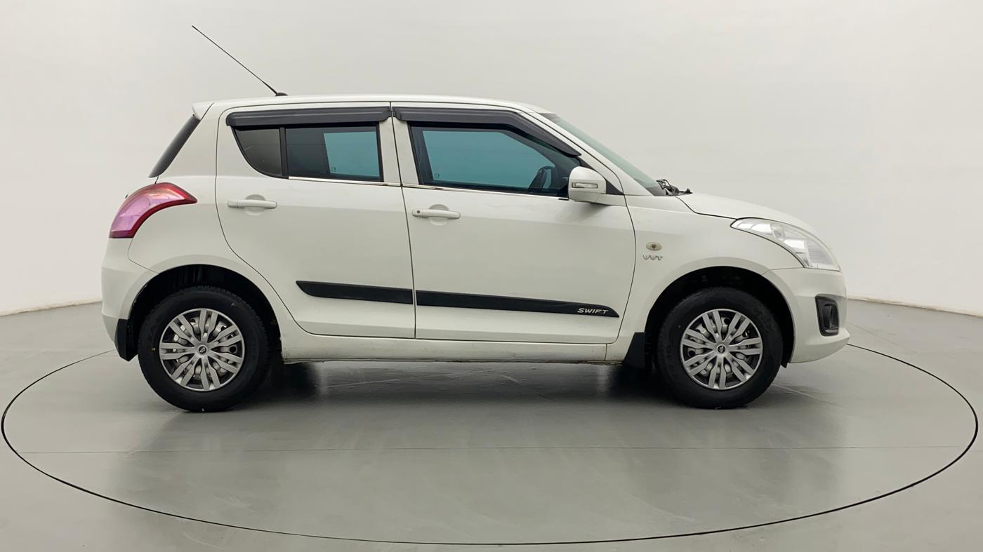 2015 Maruti Swift LXI (O), Petrol, Manual, 25,084 km, Right Side View