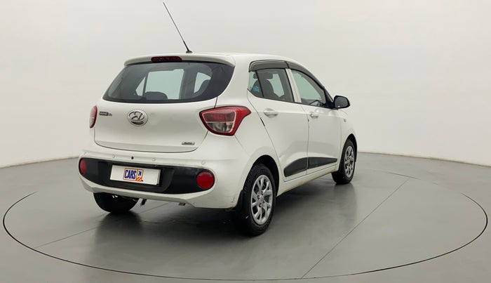 2017 Hyundai Grand i10 MAGNA AT 1.2 KAPPA VTVT, Petrol, Automatic, 40,993 km, Right Back Diagonal