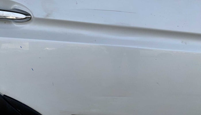 2017 Honda WR-V 1.2L I-VTEC VX MT, Petrol, Manual, 40,017 km, Right rear door - Minor scratches