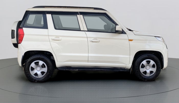 2016 Mahindra TUV300 T6 PLUS, Diesel, Manual, 78,852 km, Right Side View