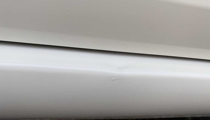 2016 Mahindra TUV300 T6 PLUS, Diesel, Manual, 78,852 km, Right running board - Minor scratches