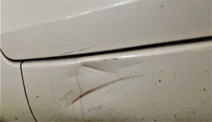 2014 Maruti Swift VXI, Petrol, Manual, 93,013 km, Left running board - Slightly dented