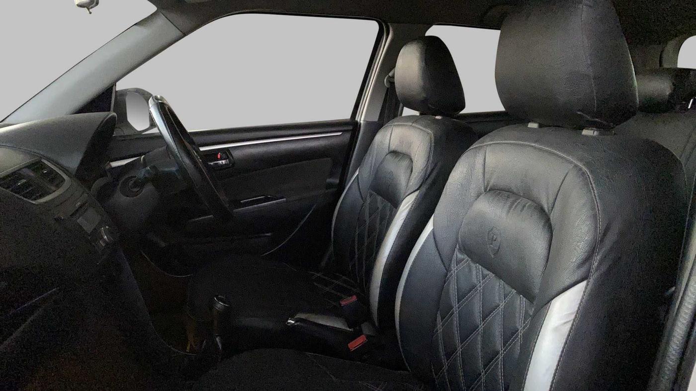 2014 Maruti Swift VXI, Petrol, Manual, 93,013 km, Right Side Front Door Cabin