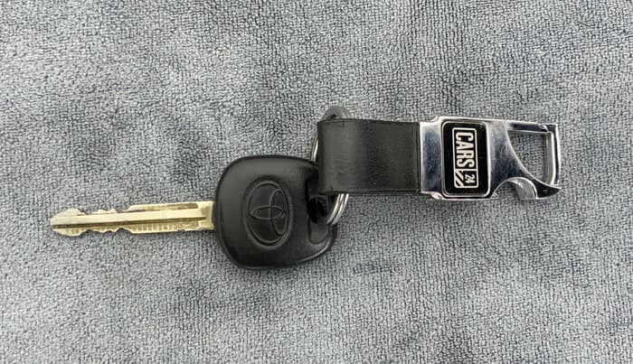 2010 Toyota Corolla Altis G PETROL, Petrol, Manual, 50,734 km, Key Close Up