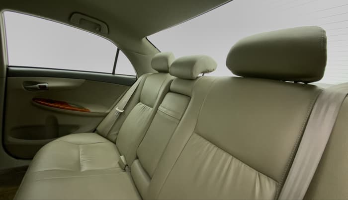 2010 Toyota Corolla Altis G PETROL, Petrol, Manual, 50,734 km, Right Side Rear Door Cabin
