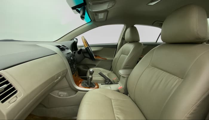 2010 Toyota Corolla Altis G PETROL, Petrol, Manual, 50,734 km, Right Side Front Door Cabin