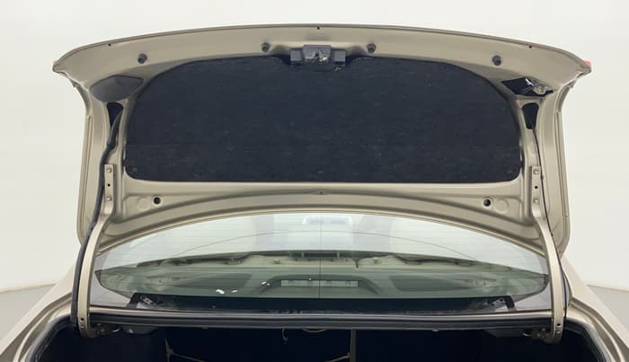 2010 Toyota Corolla Altis G PETROL, Petrol, Manual, 50,734 km, Boot Door Open