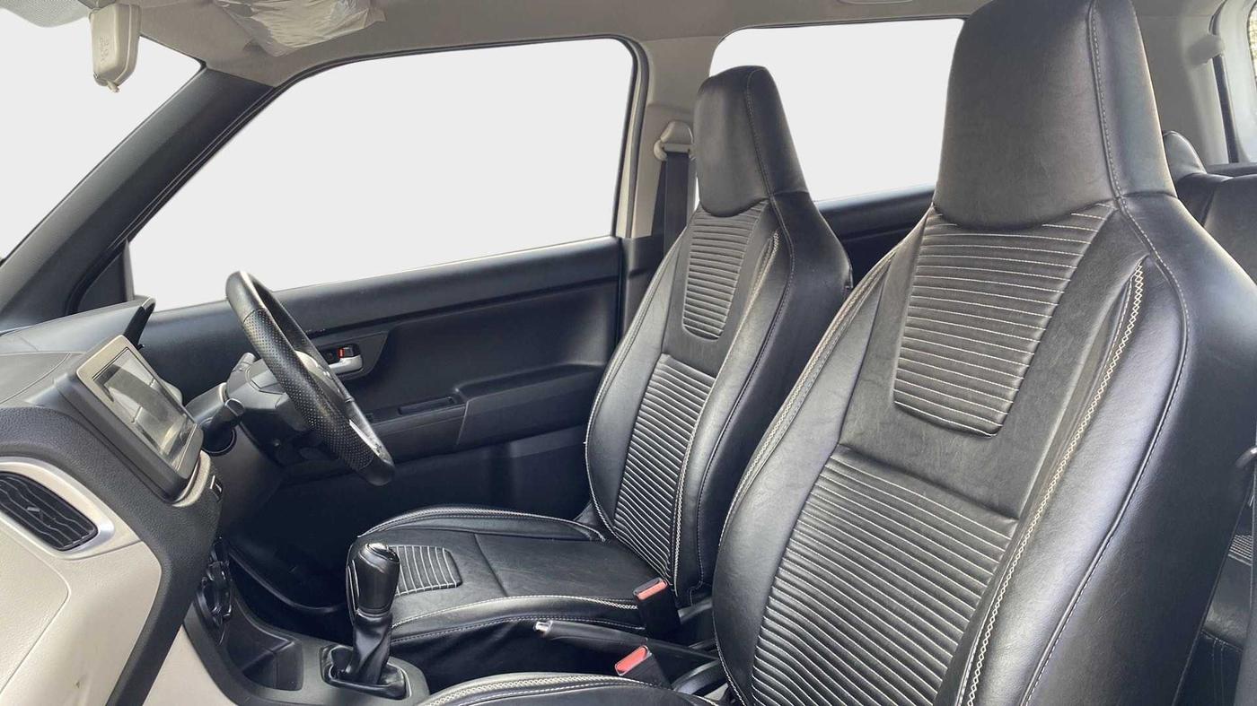 2019 Maruti New Wagon-R ZXI 1.2, Petrol, Manual, 31,772 km, Right Side Front Door Cabin