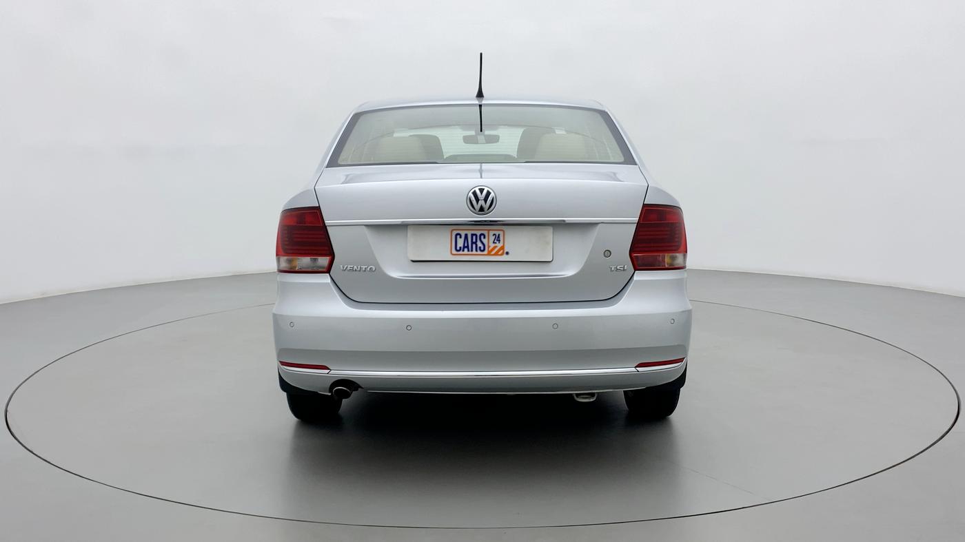 2016 Volkswagen Vento HIGHLINE 1.2 TSI AT, Petrol, Automatic, 52,969 km, Back/Rear