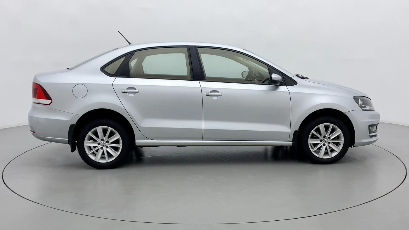 2016 Volkswagen Vento HIGHLINE 1.2 TSI AT, Petrol, Automatic, 52,969 km, Right Side View