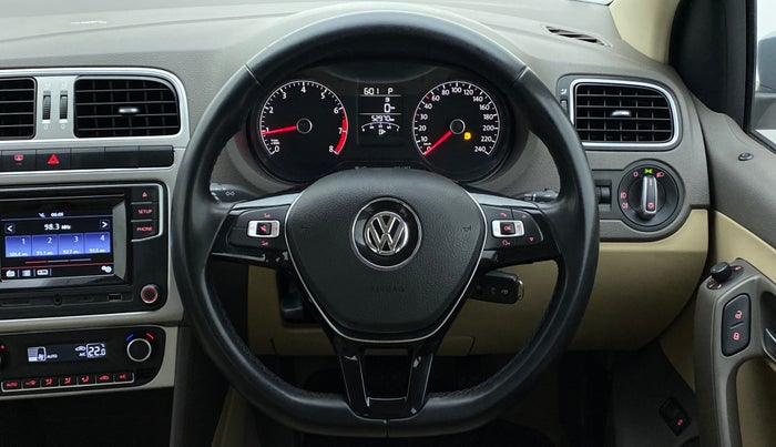 2016 Volkswagen Vento HIGHLINE 1.2 TSI AT, Petrol, Automatic, 52,969 km, Steering Wheel Close Up