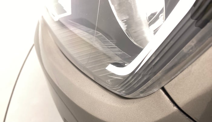 2018 Renault Kwid RXT 1.0 EASY-R AT OPTION, Petrol, Automatic, 28,769 km, Left headlight - Minor scratches