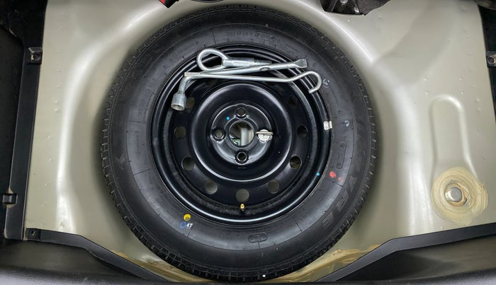 2016 Maruti Swift VXI, Petrol, Manual, 32,381 km, Spare Tyre