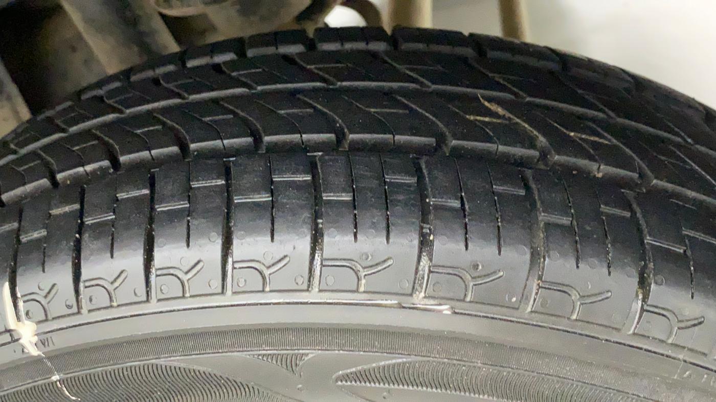 2017 Maruti Alto K10 LXI CNG (AIRBAG), CNG, Manual, 71,483 km, Left Rear Tyre Tread
