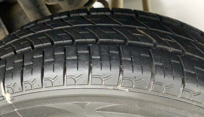 2017 Maruti Alto K10 LXI CNG (AIRBAG), CNG, Manual, 71,483 km, Left Rear Tyre Tread