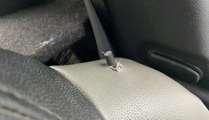 2017 Maruti Alto K10 LXI CNG (AIRBAG), CNG, Manual, 71,483 km, Second-row left seat - Seat adjuster lever broken but working
