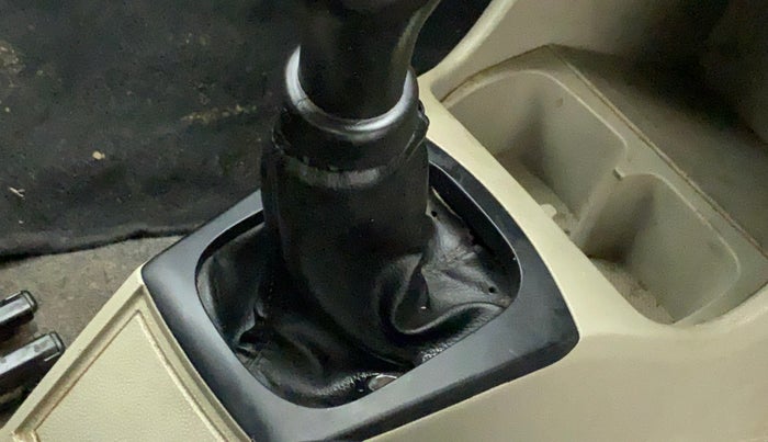 2017 Maruti Alto K10 LXI CNG (AIRBAG), CNG, Manual, 71,483 km, Gear lever - Boot cover slightly torn