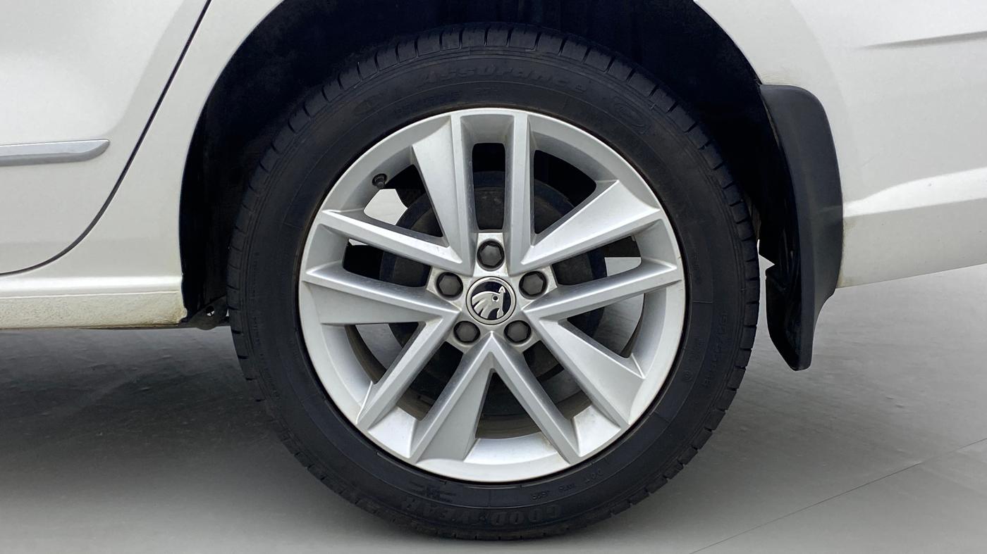 2020 Skoda Rapid STYLE 1.0 AT, Petrol, Automatic, 12,121 km, Left Rear Wheel