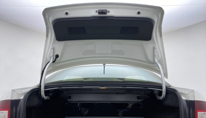 2020 Skoda Rapid STYLE 1.0 AT, Petrol, Automatic, 12,121 km, Boot Door Open