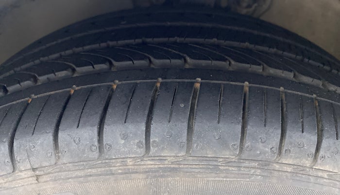 2020 Skoda Rapid STYLE 1.0 AT, Petrol, Automatic, 12,121 km, Left Front Tyre Tread