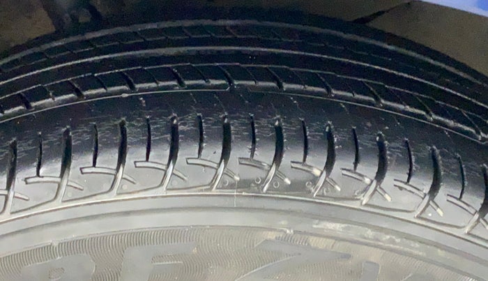 2019 Maruti Baleno DELTA 1.2 K12, Petrol, Manual, 29,390 km, Right Front Tyre Tread