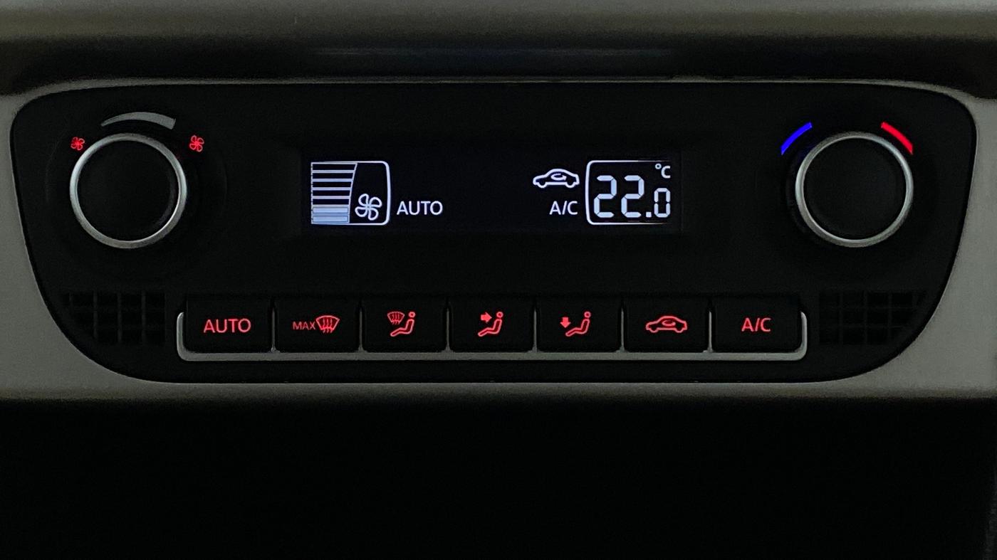 2016 Volkswagen Ameo HIGHLINE 1.2, Petrol, Manual, 58,049 km, Automatic Climate Control