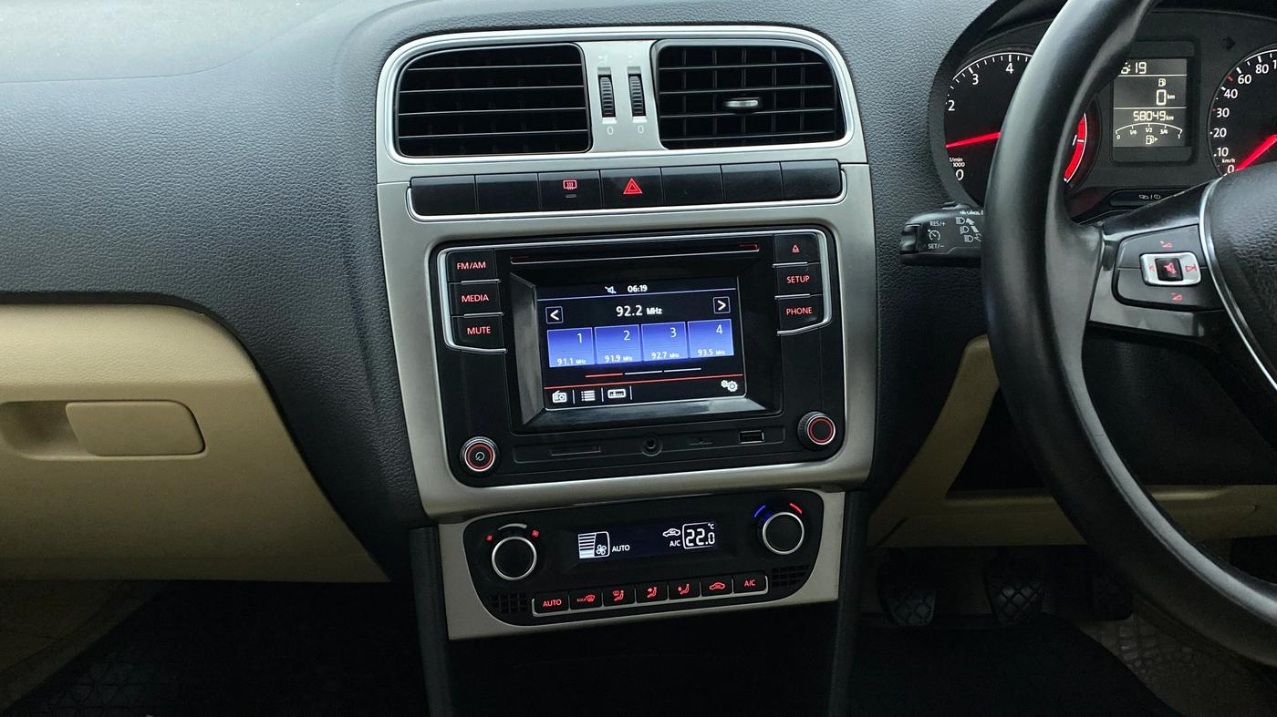 2016 Volkswagen Ameo HIGHLINE 1.2, Petrol, Manual, 58,049 km, Air Conditioner