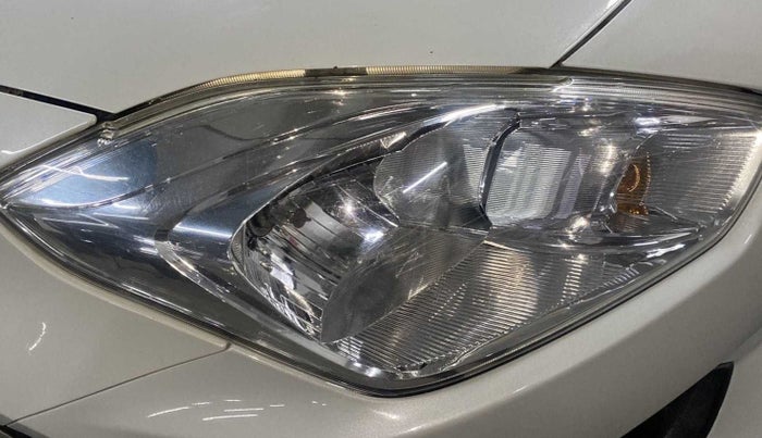 2018 Maruti Dzire ZDI, Diesel, Manual, 50,360 km, Right headlight - Minor scratches