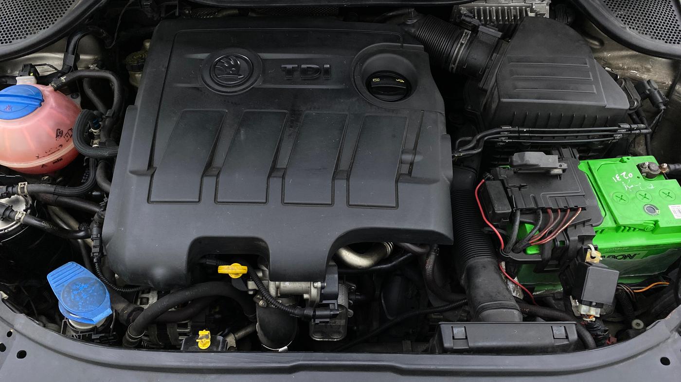 2015 Skoda Rapid 1.5 TDI MT Ambition Plus, Diesel, Manual, 80,074 km, Open Bonet