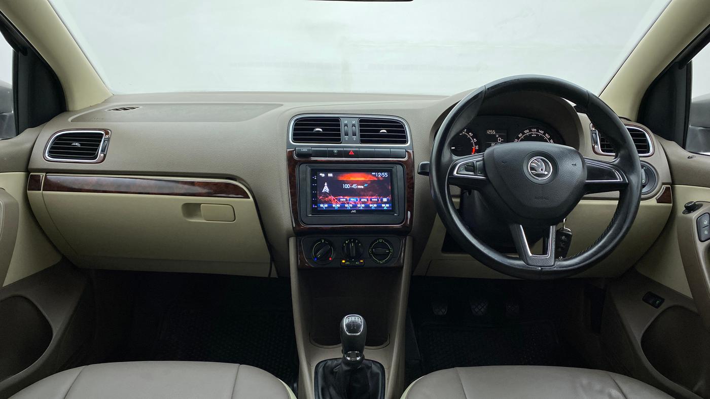 2015 Skoda Rapid 1.5 TDI MT Ambition Plus, Diesel, Manual, 80,074 km, Dashboard