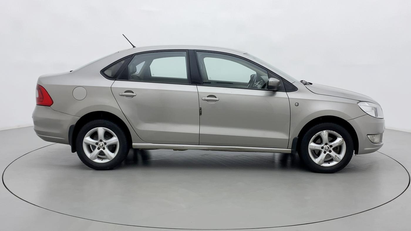 2015 Skoda Rapid 1.5 TDI MT Ambition Plus, Diesel, Manual, 80,074 km, Right Side View