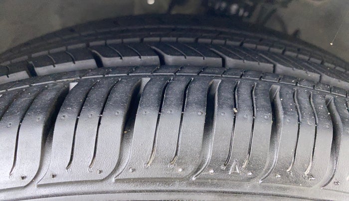 2013 Hyundai i20 MAGNA O 1.2, Petrol, Manual, 58,033 km, Right Front Tyre Tread