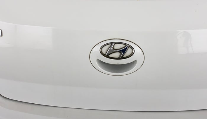 2013 Hyundai i20 MAGNA O 1.2, Petrol, Manual, 58,033 km, Dicky (Boot door) - Slightly dented