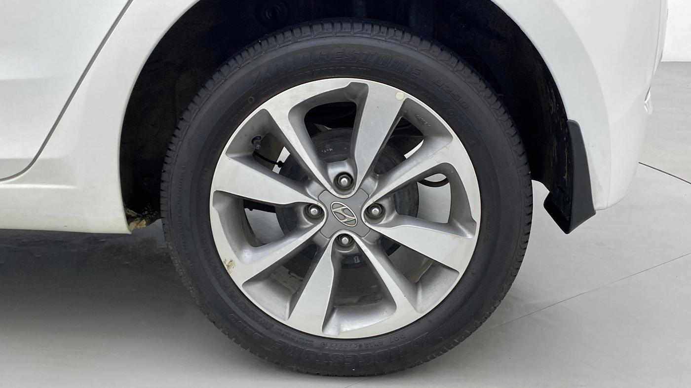 2017 Hyundai Elite i20 ASTA 1.4 CRDI DUAL TONE, Diesel, Manual, 86,644 km, Left Rear Wheel