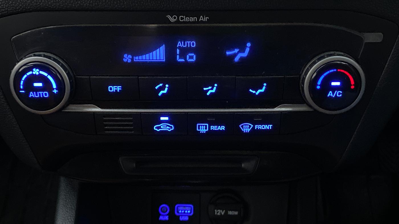 2017 Hyundai Elite i20 ASTA 1.4 CRDI DUAL TONE, Diesel, Manual, 86,644 km, Automatic Climate Control