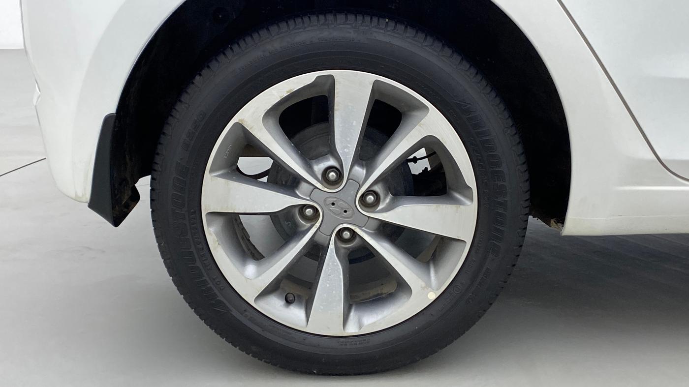 2017 Hyundai Elite i20 ASTA 1.4 CRDI DUAL TONE, Diesel, Manual, 86,644 km, Right Rear Wheel