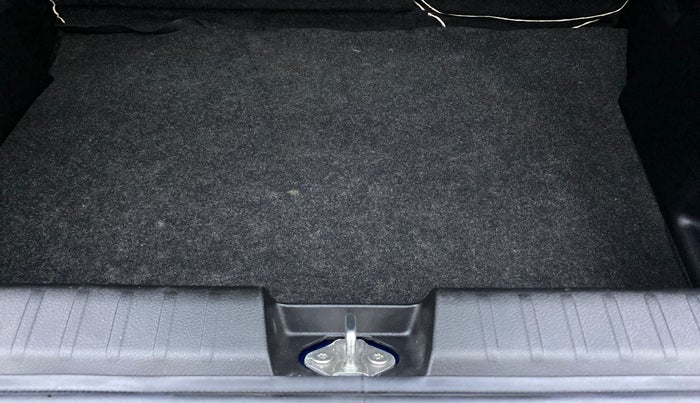 2021 Maruti Baleno DELTA PETROL 1.2, Petrol, Manual, 10,568 km, Boot Inside